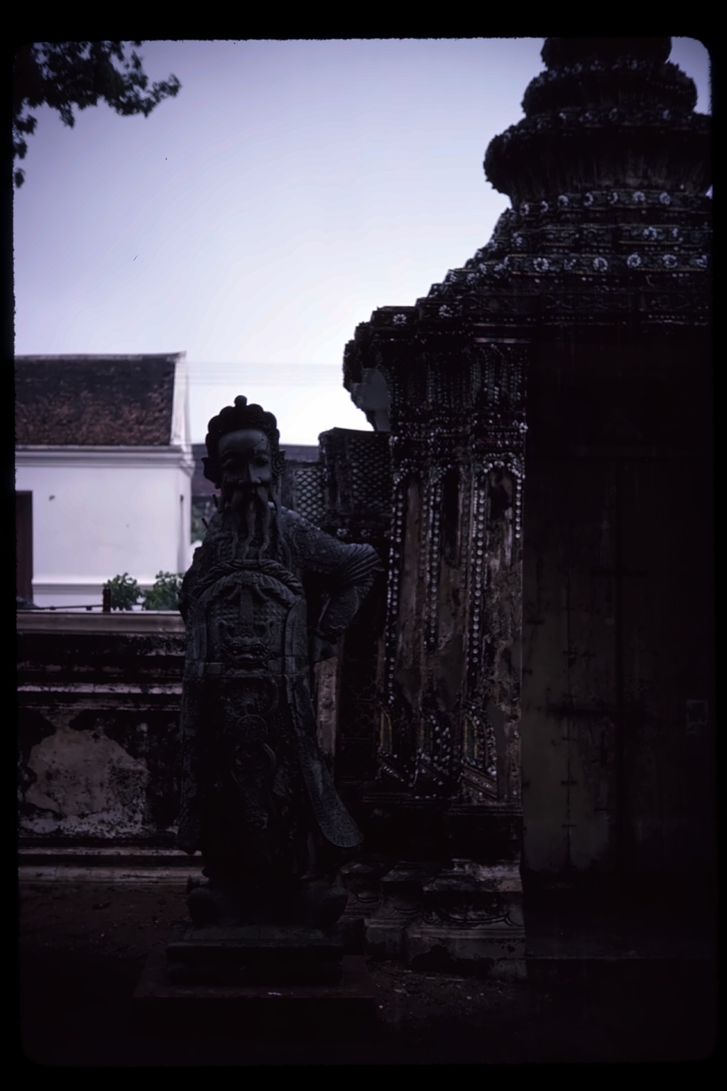 Chinese guardian statue at a porcelain tower